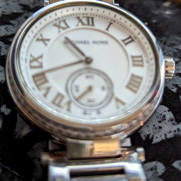 Michael Kors MK-5866 ladies watch - Picture 1 of 4